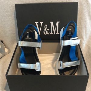 Brand New Silver and Blue Italian Wedge💙